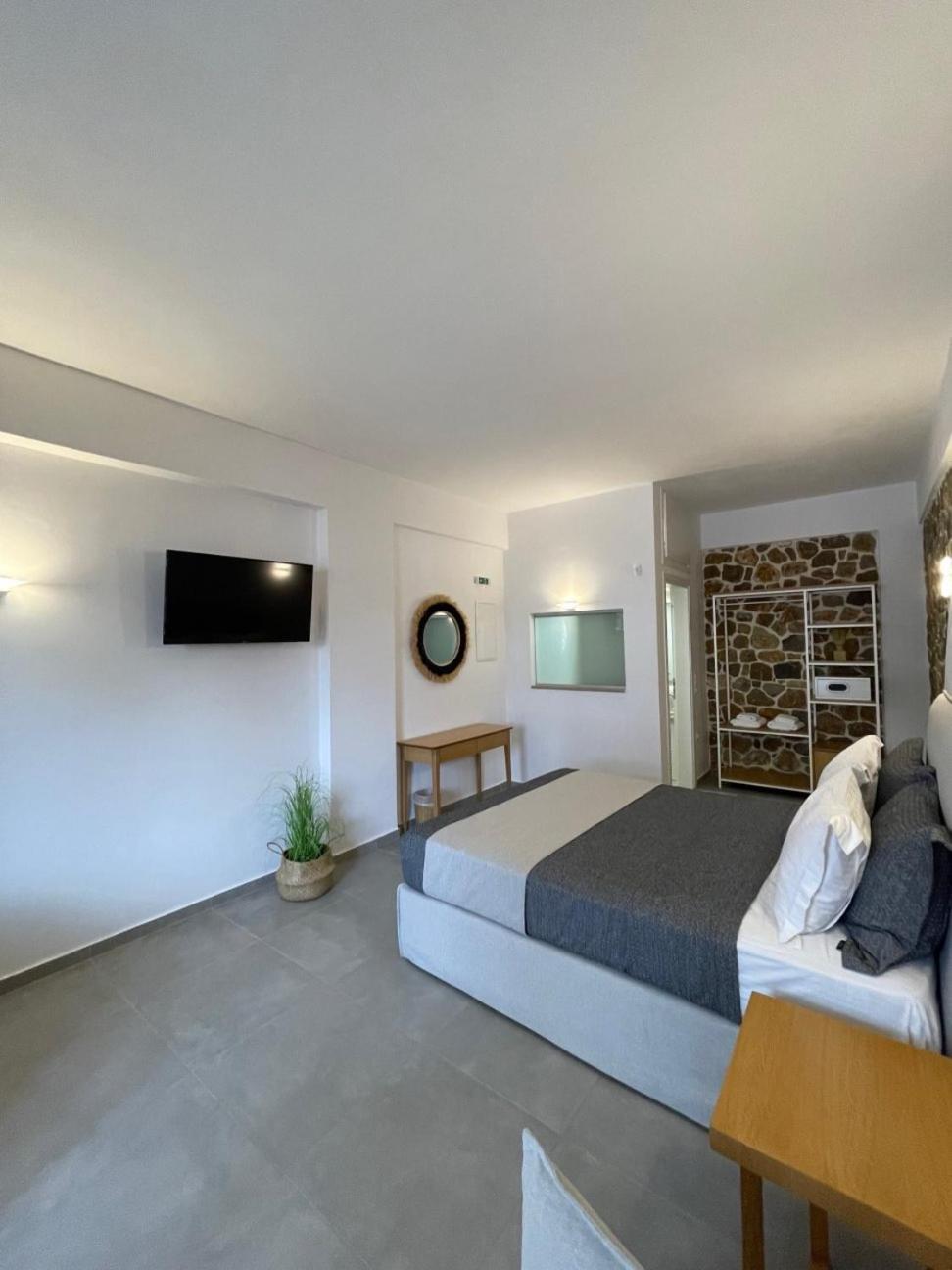 Trocadero Luxury Suites Hermione Extérieur photo